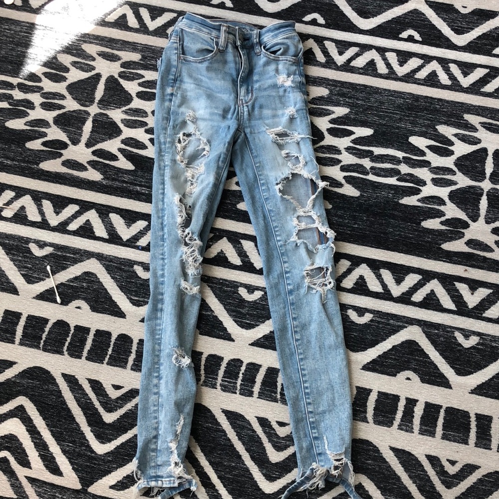 American eagle ripped jeans 👖